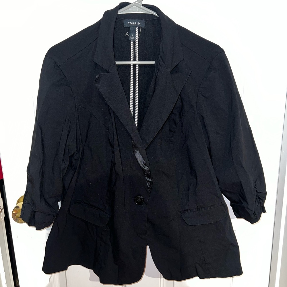 Brand New Torrid Blazer Size 1